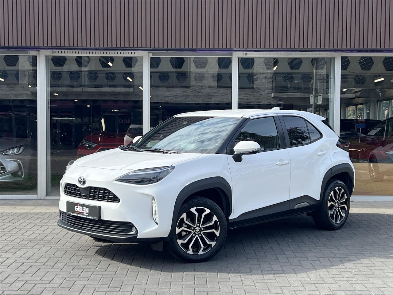 Toyota Yaris Cross - 1.5 Hybrid Dynamic | 17 inch, Keyless, Privacy Glass, Smart connect, Apple CarPlay/Android - AutoWereld.nl