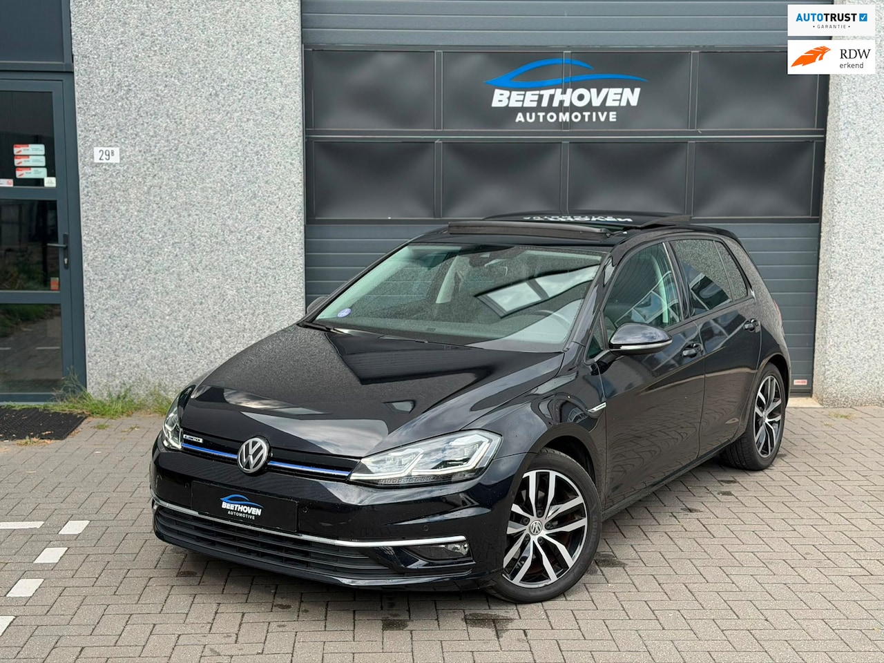 Volkswagen Golf - 1.5 TSI Highline Business R 1.5 TSI Highline Business R - AutoWereld.nl