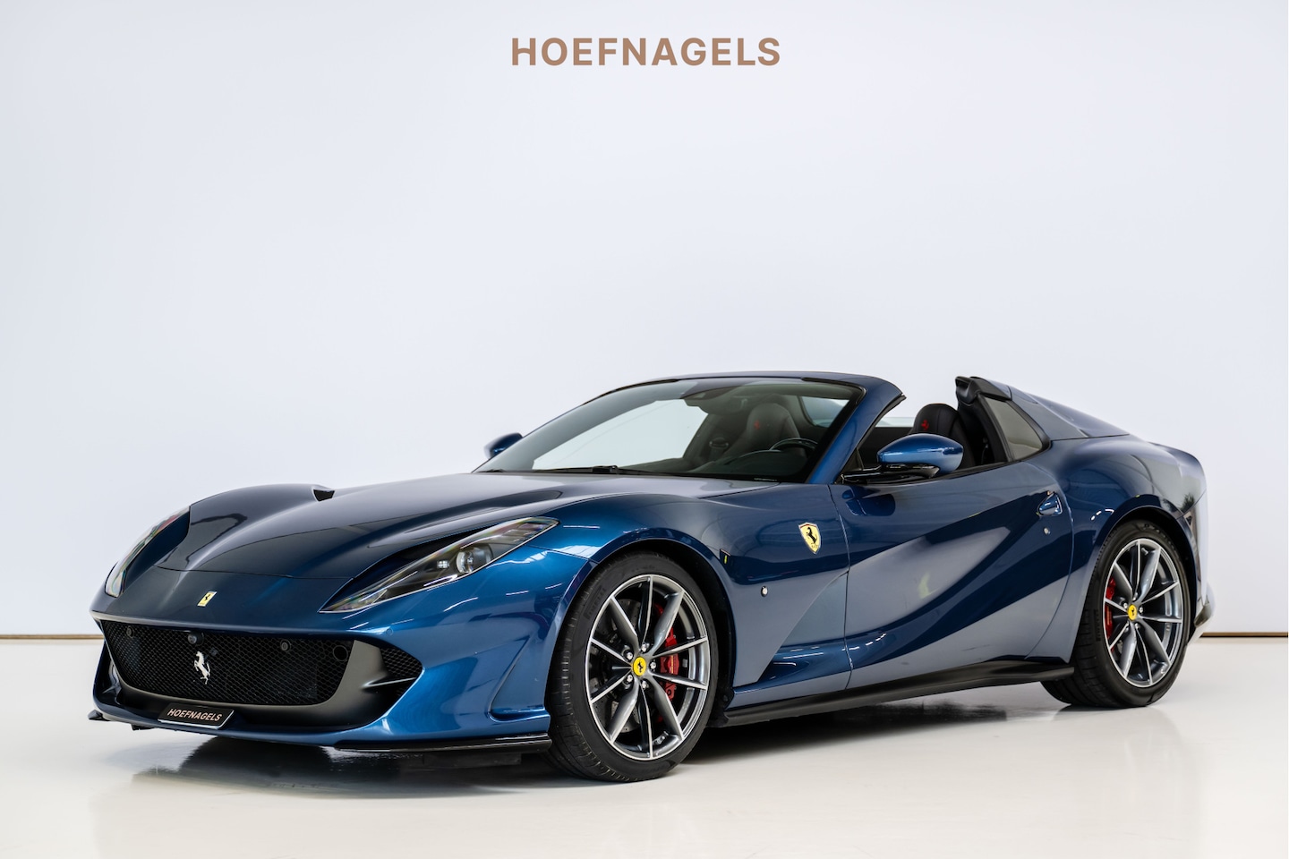 Ferrari 812 GTS - 6.5 V12 Carbon, Lift, Daytona, side display - AutoWereld.nl