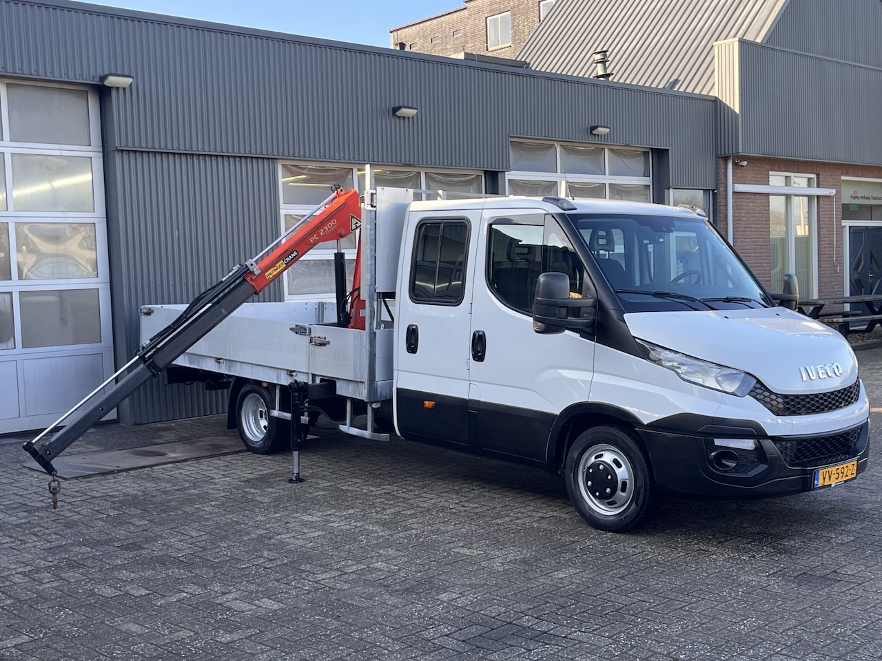 Iveco Daily - 35C17 3.0 410 170PK Automaat Himatic Palfinger Laadkraan Airco Cruise controle Trekhaak 35 - AutoWereld.nl