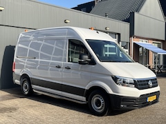 Volkswagen Crafter - 35 2.0 TDI L3H3/L2H2 Trekhaak 3500kg trekgewicht Airco Cruise controle Kastinrichting Omvo