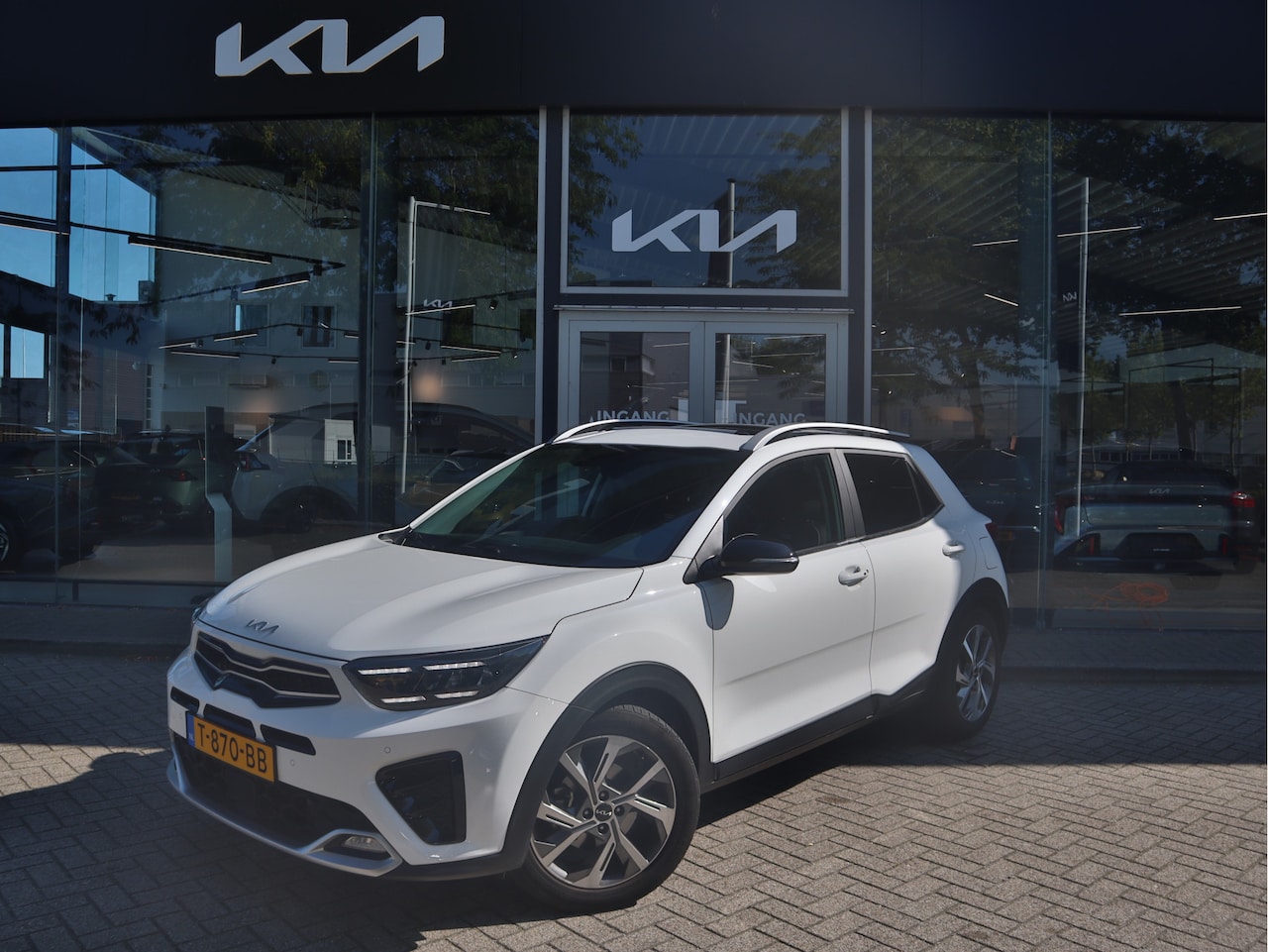 Kia Stonic - 1.0 T-GDi MHEV GT-PlusLine DCT7 Automaat Navigatie | Schuifdak | Stoelverwarming | LED | T - AutoWereld.nl