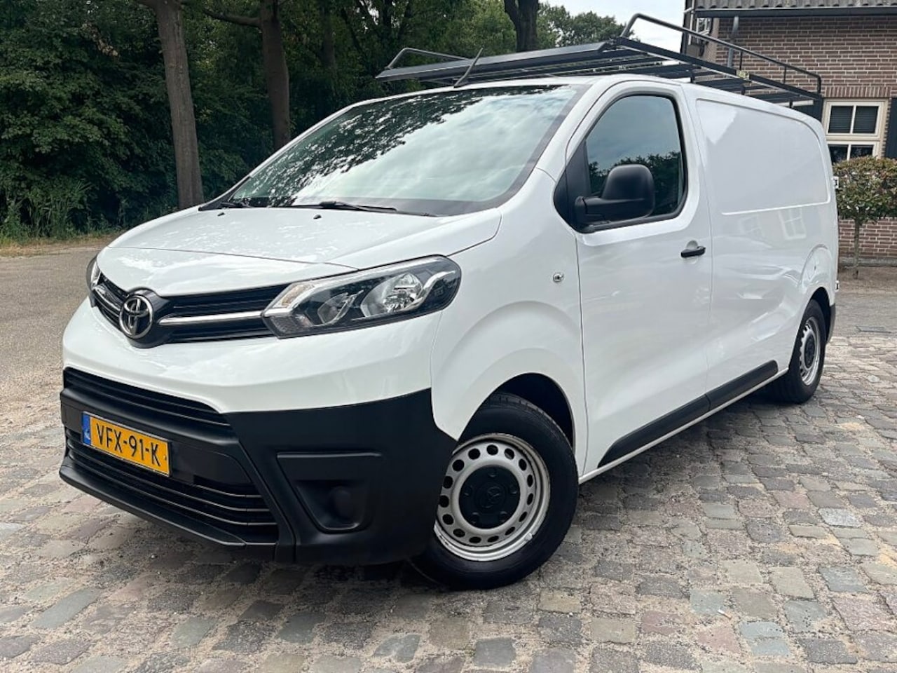 Toyota ProAce - 1.5 D-4D Cool Comfort,Ac,Pdc,Cc,Th,Imprial - AutoWereld.nl