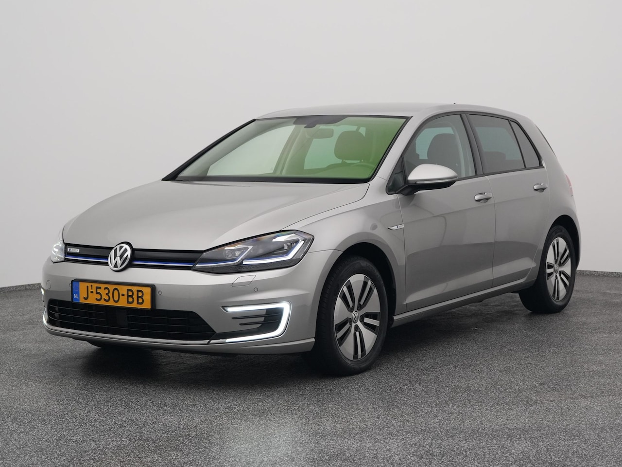 Volkswagen e-Golf - E-DITION | CAMERA | VIRTUAL | ADAPTIVE | STOELVERW. - AutoWereld.nl