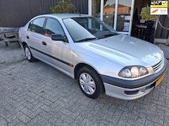 Toyota Avensis - 1.6 Terra * AIRCO