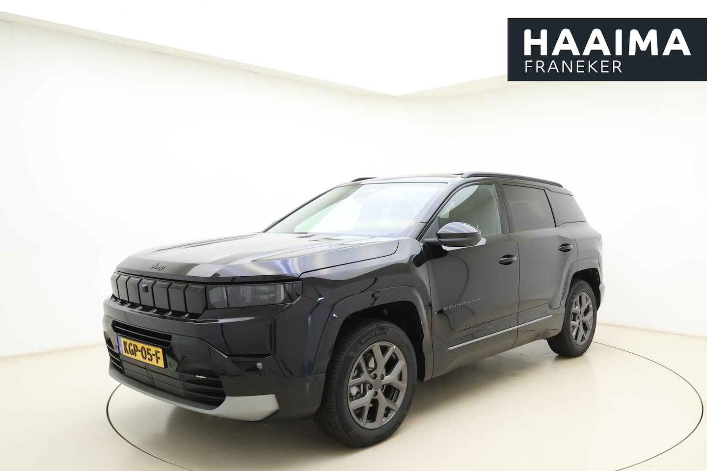 Jeep Compass - 1.2 e-Hybrid First Edition | LED matrix verlichting | Panoramadak | Drive assist | Focal a - AutoWereld.nl