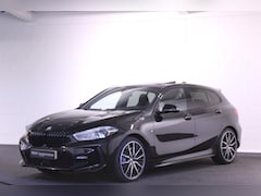 BMW 1-serie - 118i | M Sport | HuD | KUIPSTOELEN | H/K | NAP |