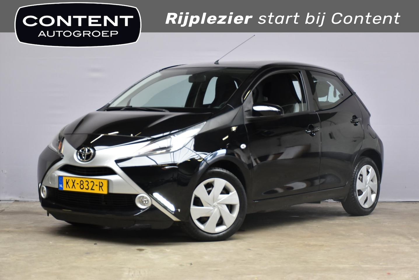 Toyota Aygo - 1.0 VVT-i 69pk 5D x-play Cruise 24.000KM! - AutoWereld.nl