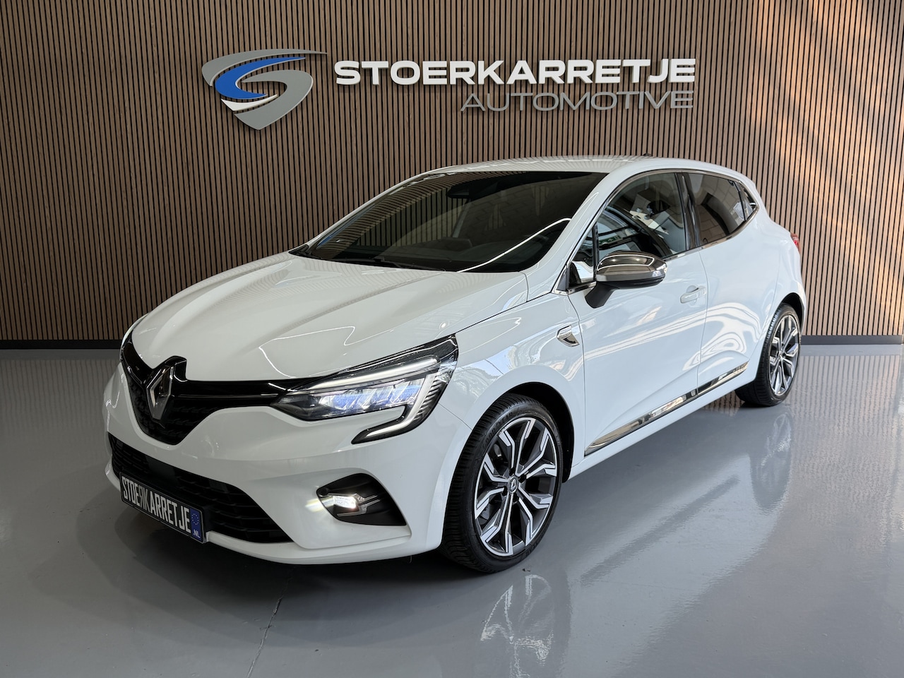 Renault Clio - 1.3 TCe 130pk Edition One | Groot navi | Stoel&Stuurverwarming | Dodehoek | Bose | Carplay - AutoWereld.nl