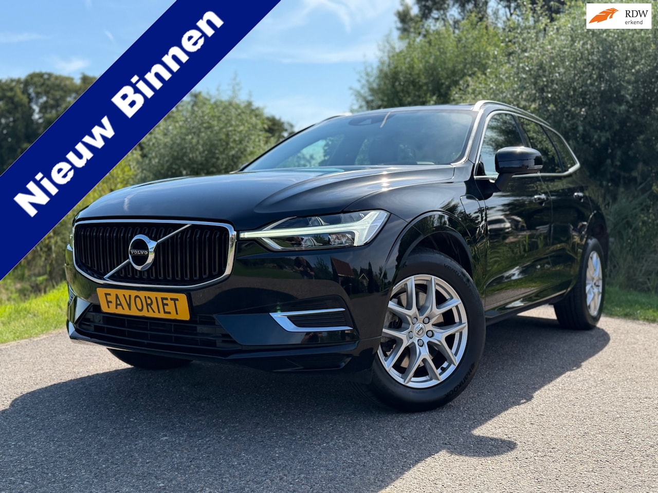 Volvo XC60 - 2.0 T8 Twin Engine AWD Momentum Pro Automaat / Panoramadak / Leder / Camera / Navi / 18" V - AutoWereld.nl
