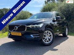 Volvo XC60 - 2.0 T8 Twin Engine AWD Momentum Pro Automaat / Panoramadak / Leder / Camera / Navi / 18" V