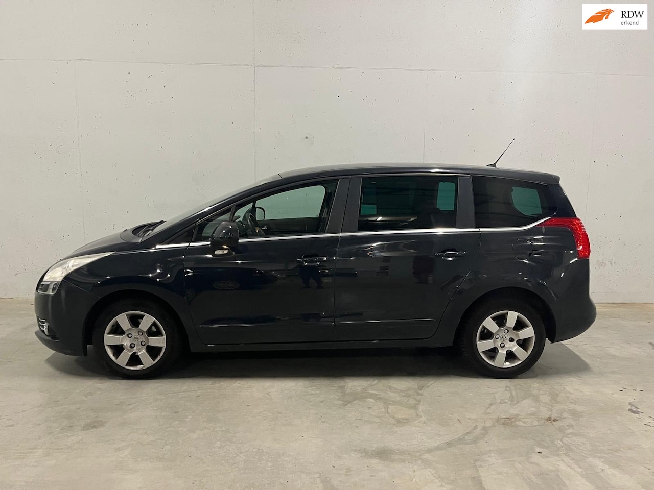 Peugeot 5008 - 1.6 VTi Blue Lease 5p. Clima Cruise Navi - AutoWereld.nl