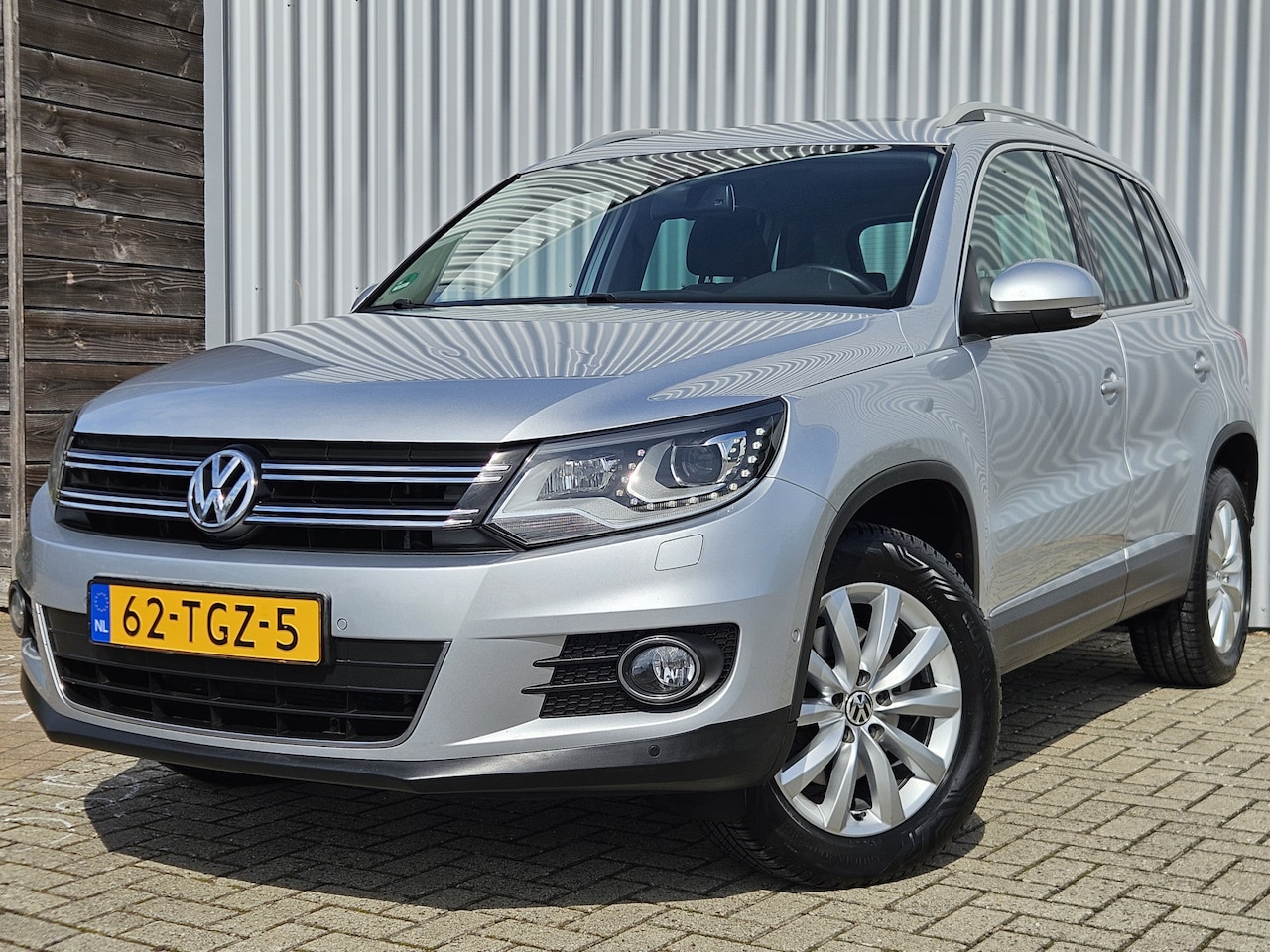 Volkswagen Tiguan - 2.0 TDI 4Motion /Automaat/Dealer Onderhouden! - AutoWereld.nl