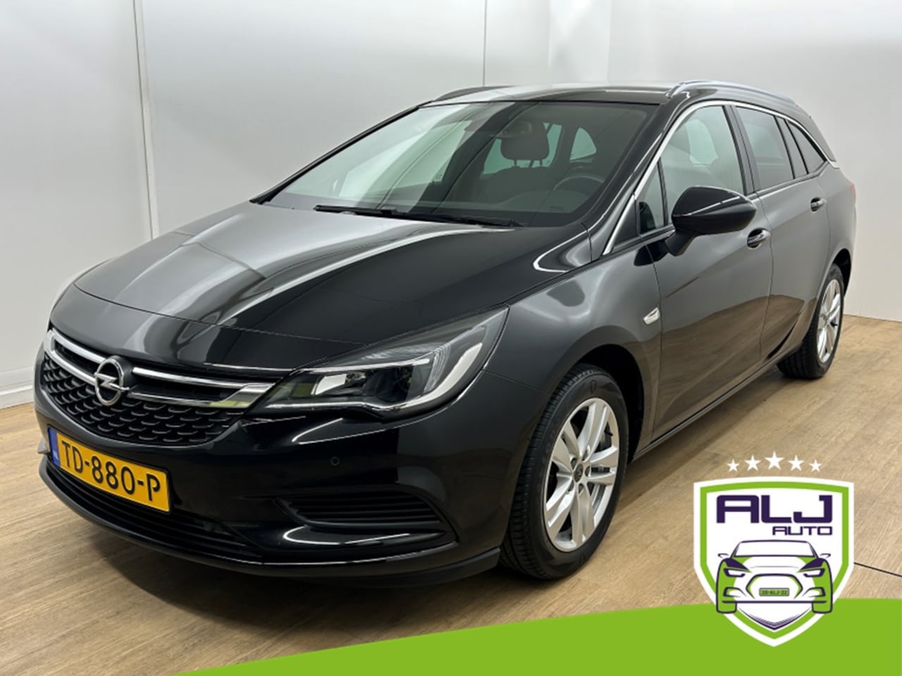 Opel Astra - Occasion 1.0 Business+ | Zwart | Tweedehands Opel Astra | Airco | Cruisecontrol | Bluetoot - AutoWereld.nl