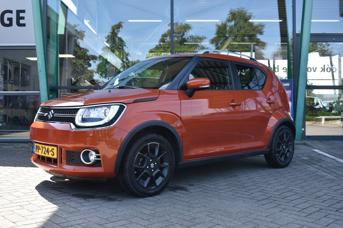 Suzuki Ignis - 1.2 Stijl Automaat 90pk | Achteruitrijcamera | Voorstoelen verwarmd | Dealer onderhouden | - AutoWereld.nl