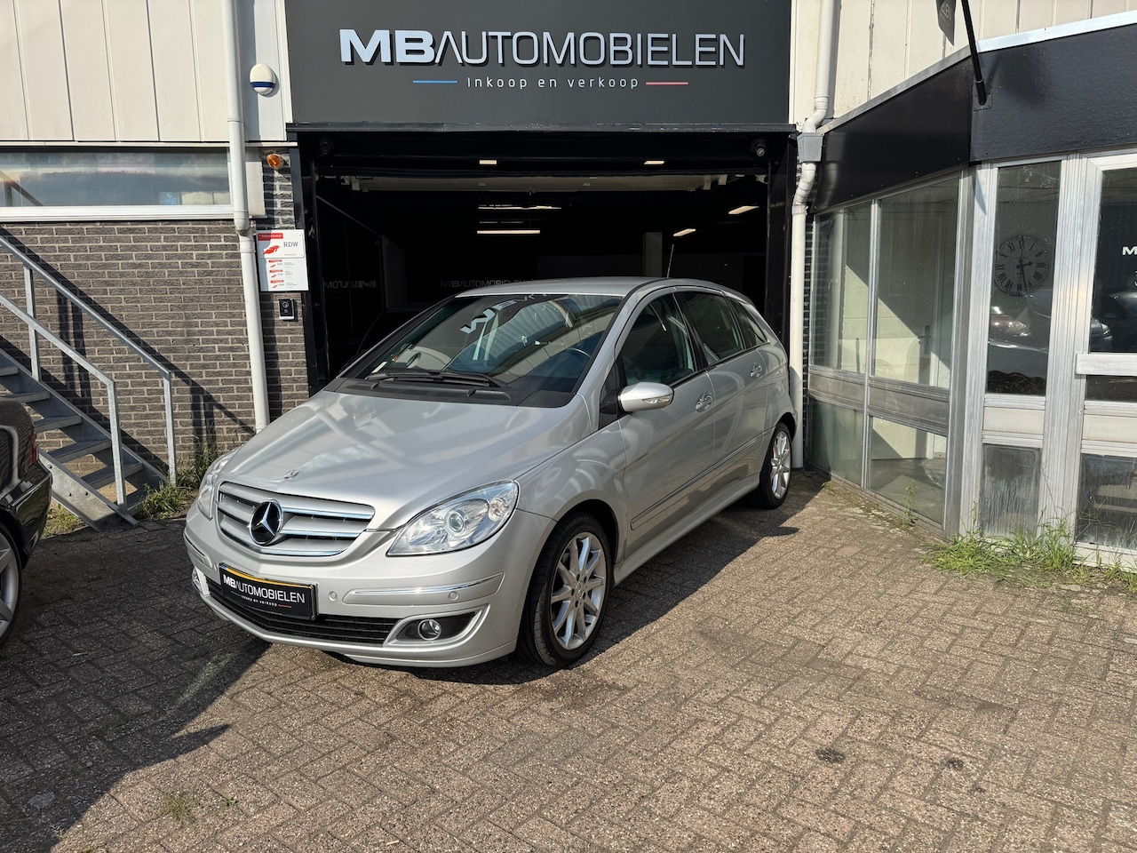 Mercedes-Benz B-klasse - 200 /APK/LM Velgen/Grijs/Automaat/Clima/airco/Vol Opties! - AutoWereld.nl