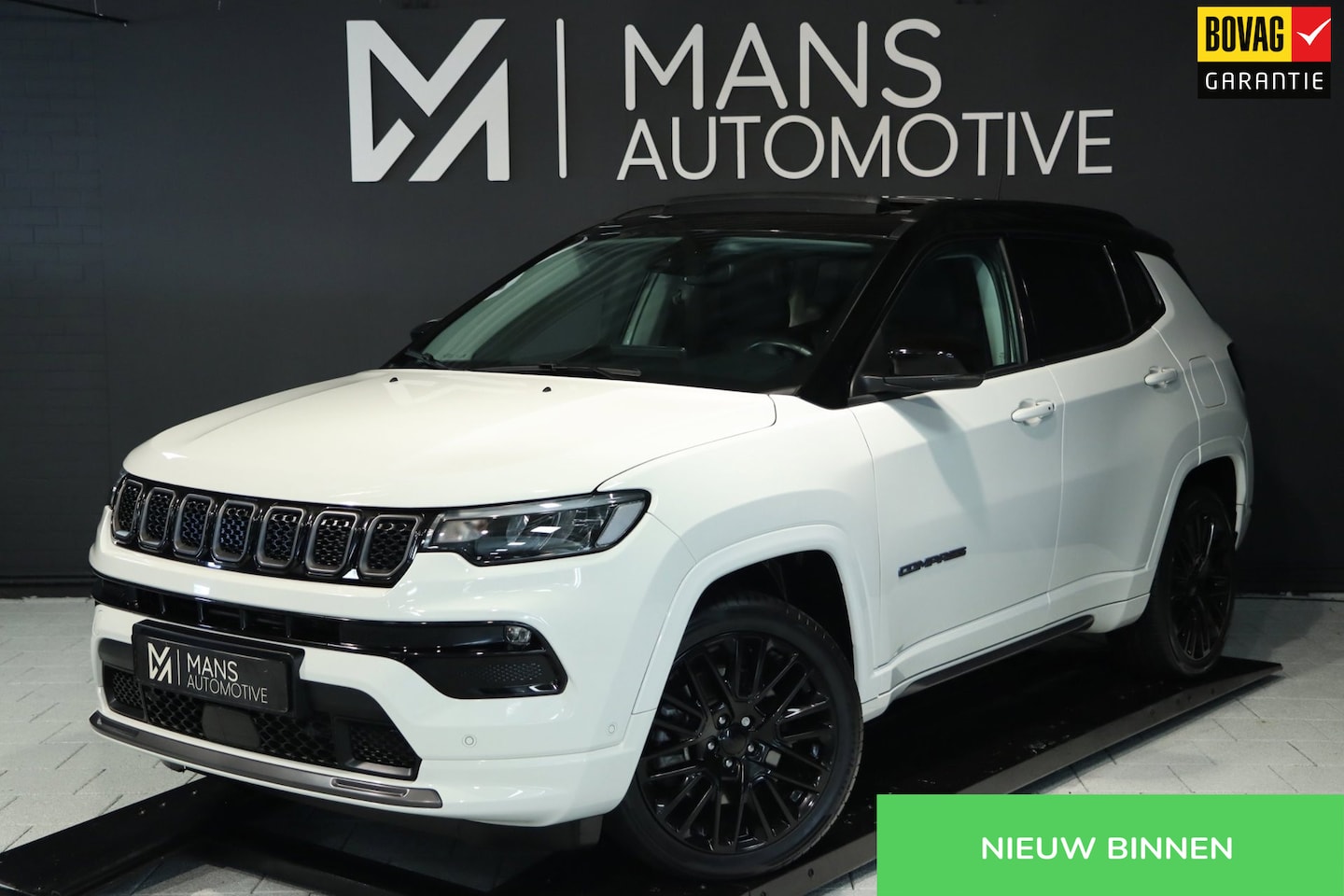 Jeep Compass - 4xe 240 Plug-in Hybrid Electric S / PANO / ACC / KEYLESS / CAMERA / STUUR+STOELVERW - AutoWereld.nl