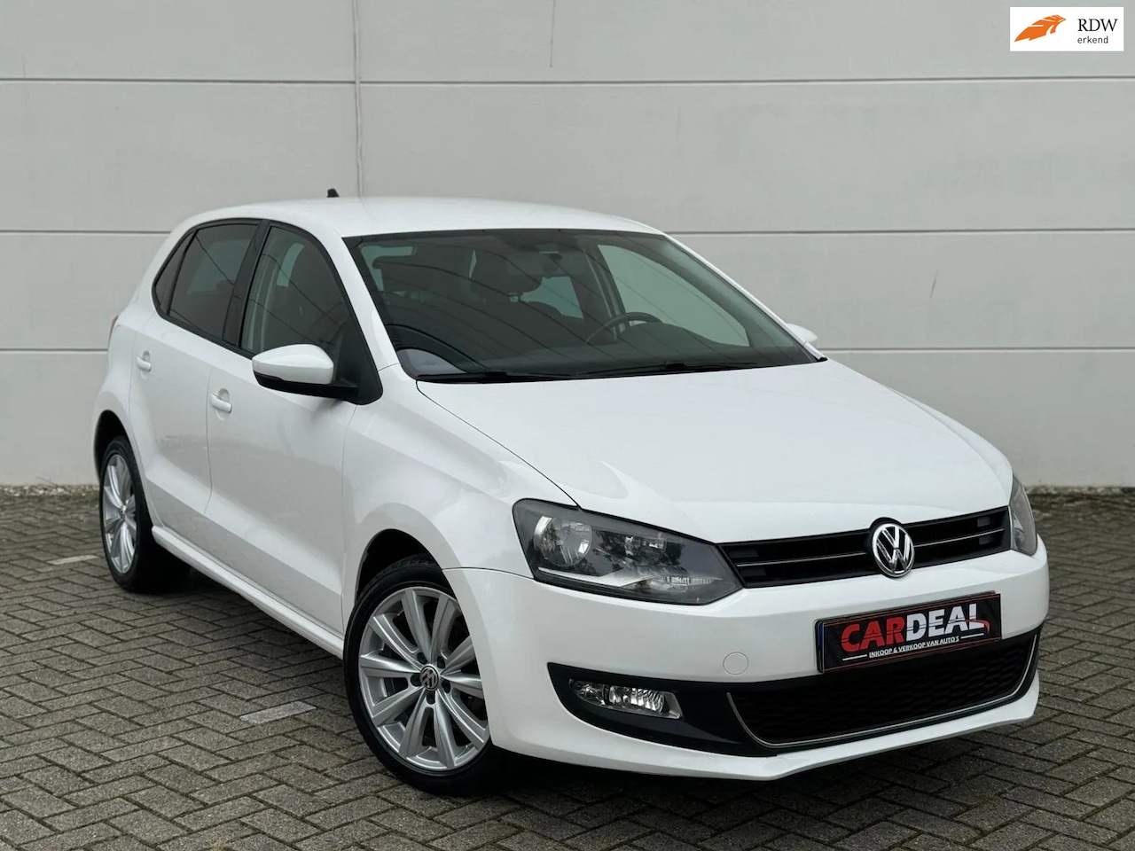 Volkswagen Polo - 1.4-16V Highline AUTOMAAT|5DRS|AIRCO|NAVI - AutoWereld.nl