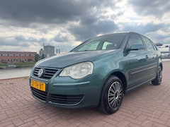 Volkswagen Polo - 1.4-16V Optive /Airco/Cruise/Dak/Nieuwe APK