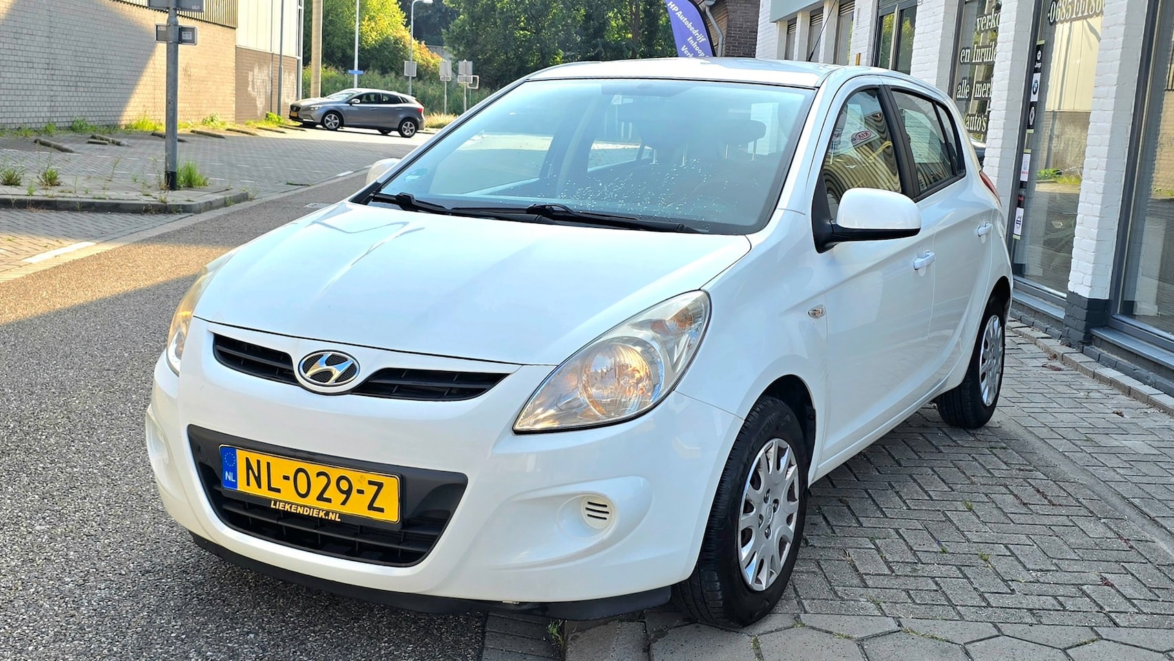 Hyundai i20 - Hyundai*nap*apk 1.2i i-Drive*1e eig*apk*airco*rijd rem schakel goed*goed onderhoud*inruil - AutoWereld.nl