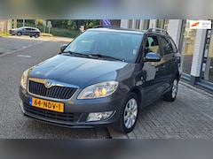 Skoda Fabia Combi - 1.2 TSI Ambition*1e eig*niuwe apk*airco ijs*nap*trekhaak*rijdd zeer goed*inruil mog