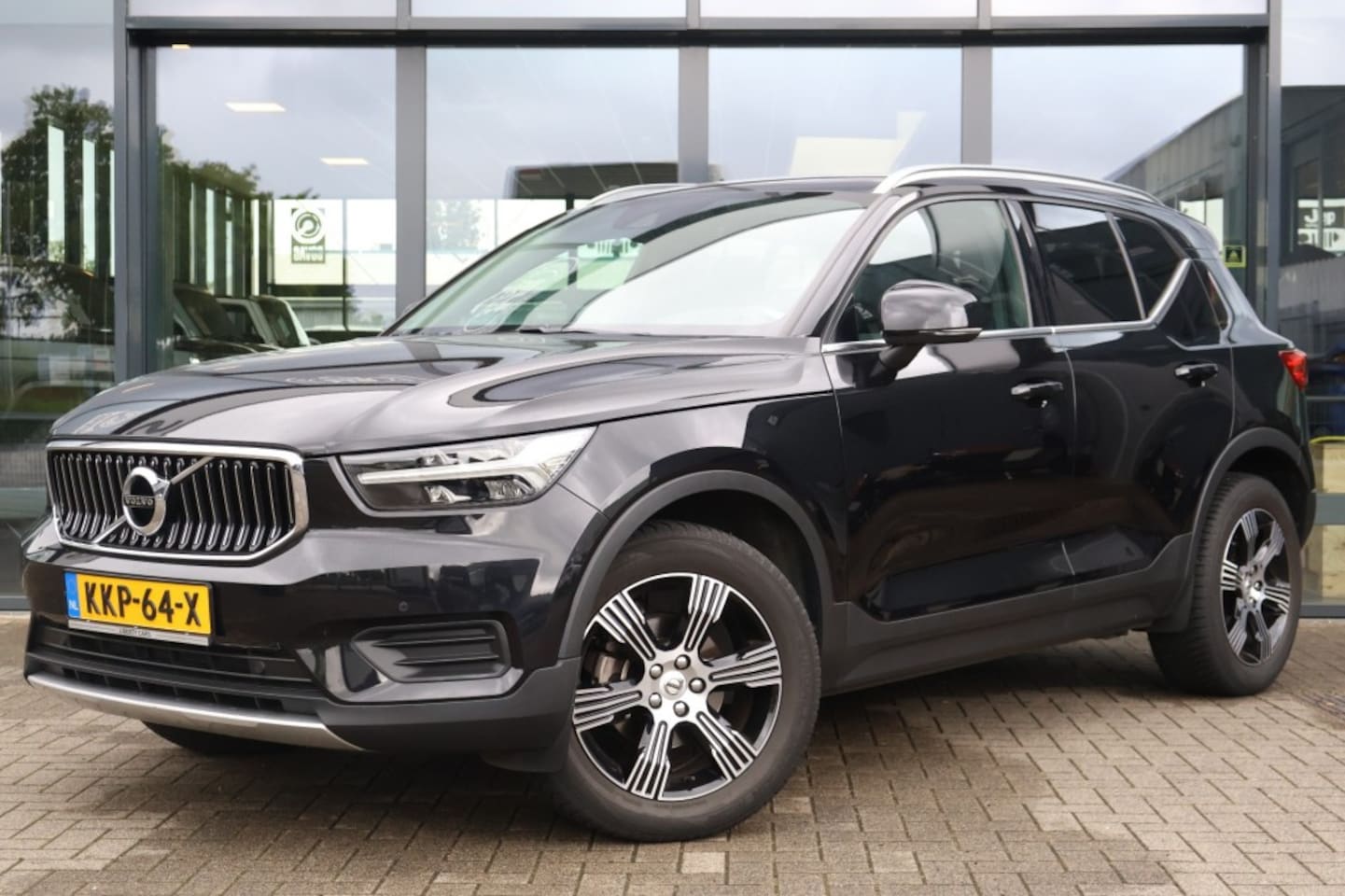 Volvo XC40 - 1.5 T3 Automaat INSCRIPTION / Leder / Trekhaak 1600 KG - AutoWereld.nl