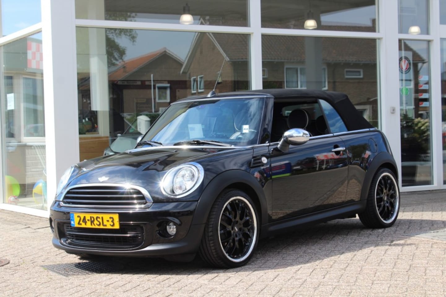 MINI Cabrio - ONE Peper - AutoWereld.nl