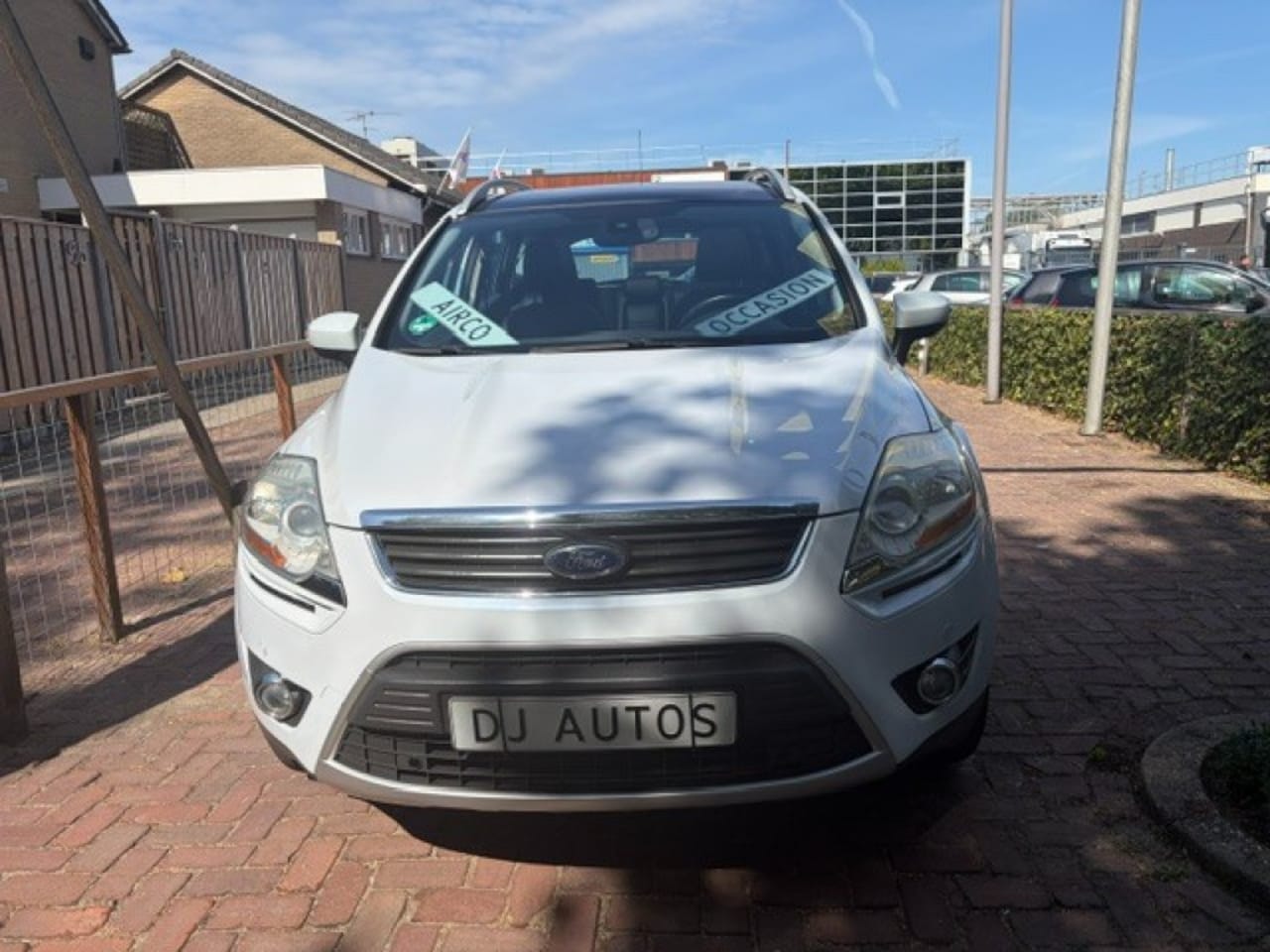 Ford Kuga - 2.5 20V TITANIUM Automaat, Panorama dak - AutoWereld.nl