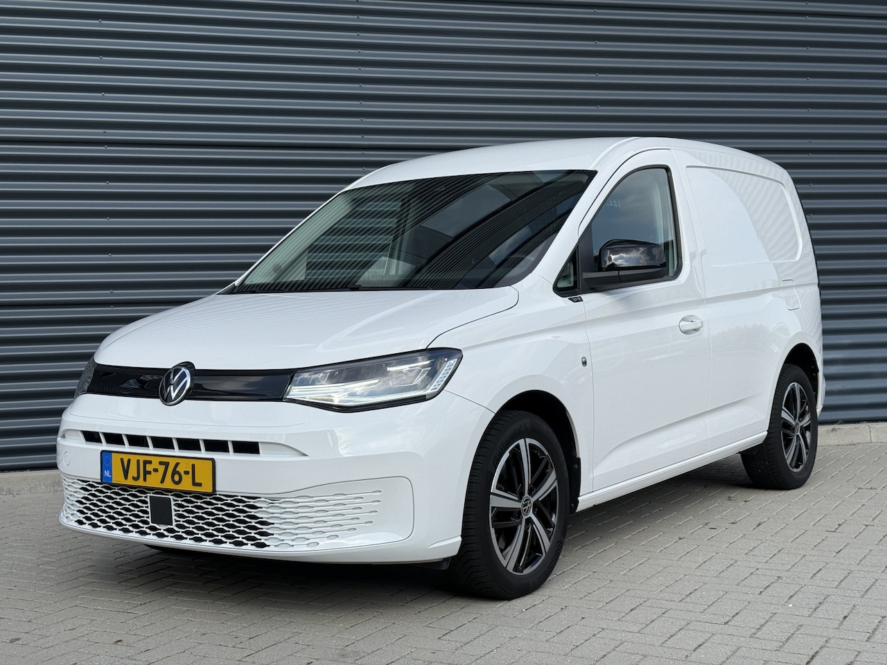 Volkswagen Caddy Cargo - 2.0 TDI 1st Edition Aut. Camera/Apple/LED - AutoWereld.nl
