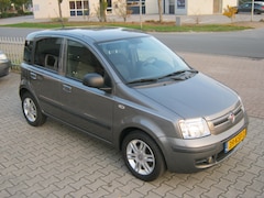 Fiat Panda - 1.2 Presto uitvoering, 5 Drs., grijs, velgen, Airco, NL auto!