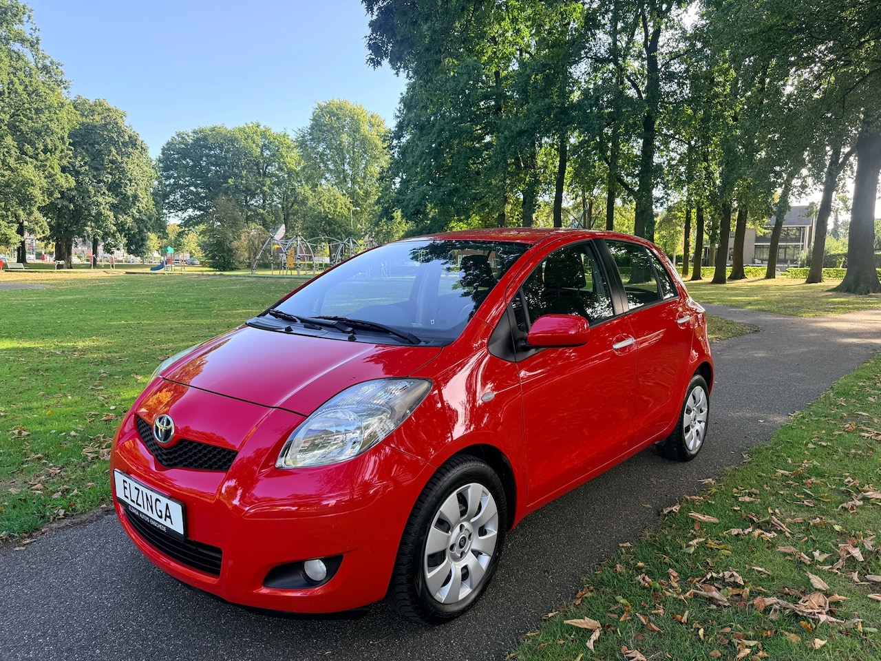 Toyota Yaris - 1.3 VVTi Aspiration Zeer mooie auto-nieuwe apk - AutoWereld.nl