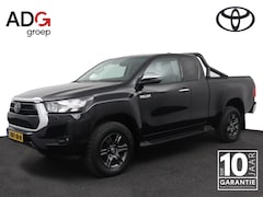 Toyota HiLux - 2.4 D-4D Xtra Cab Professional | Stoelverwarming | Trekhaak | Parkeercamera | Roll-bar |
