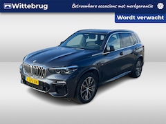 BMW X5 - xDrive45e 395PK High Executive M / Luchtvering / Panoramadak / Memory Seats / Bowers & Wil