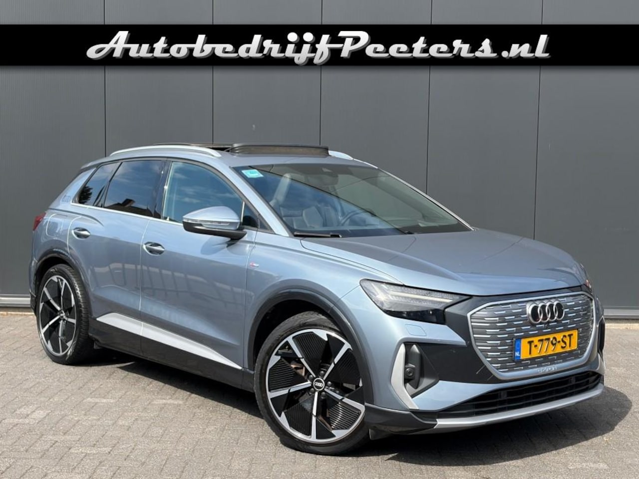 Audi Q4 e-tron - 40 S-line 77kWh Pano Matrix Leder HUD ACC Sonos Camera Trekhaak 21inch - AutoWereld.nl