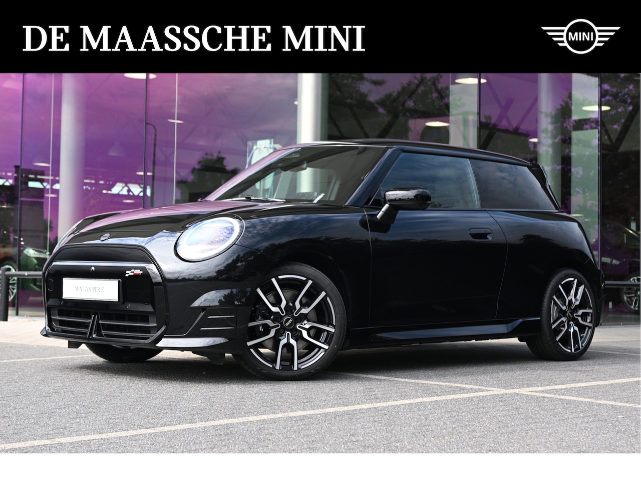 MINI 3-Deurs - Hatchback Cooper E / John Cooper Works / Pakket L / 18" JCW Lap Spoke 2-tone - AutoWereld.nl