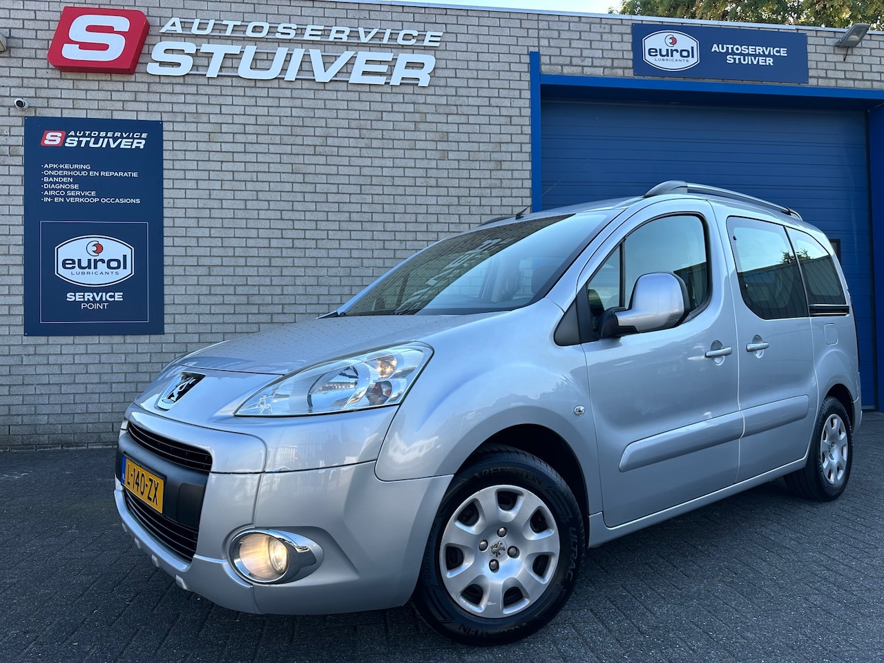 Peugeot Partner Tepee - 1.6 VTi Outdoor 1.6 VTi Outdoor - AutoWereld.nl
