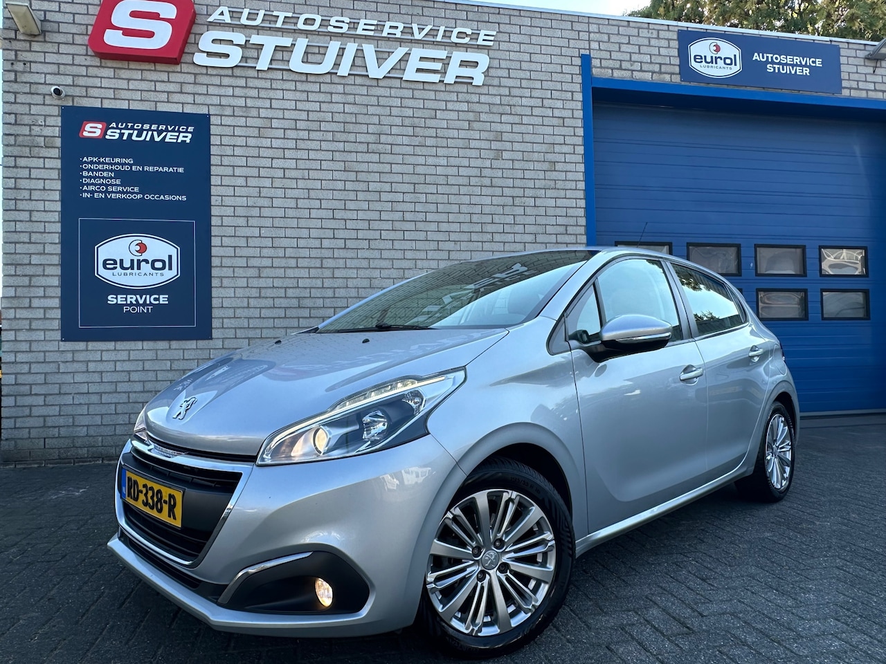 Peugeot 208 - 1.2 PureTech Blue Lion Apple/Android carplay - AutoWereld.nl