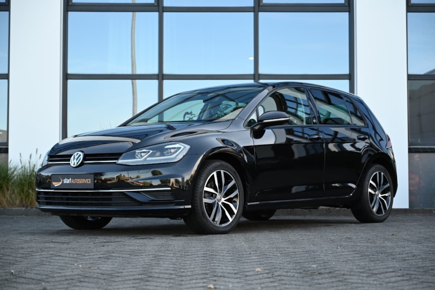 Volkswagen Golf - Sportline Sound Edition ACC Dynaudio LED - AutoWereld.nl