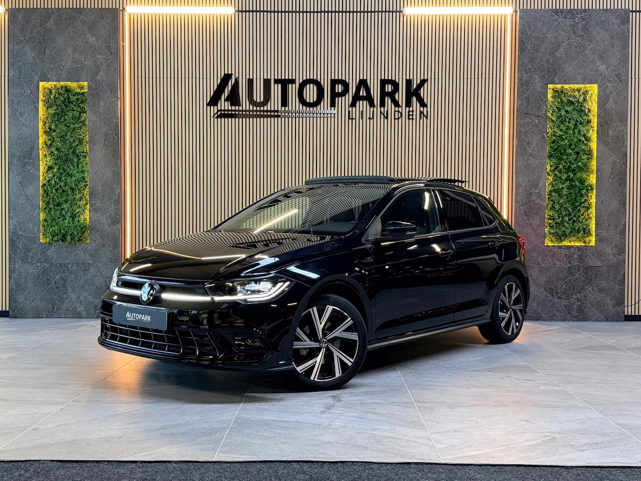 Volkswagen Polo - 1.0 TSI 3X R-Line|PANO|IQ LIGHT|ACC|CAMERA|CARPLAY|FABRIEKSGARANTIE 2027|DEALER ONDERHOUDE - AutoWereld.nl