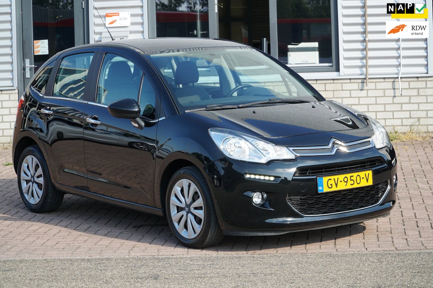 Citroën C3 - 1.2 PureTech Collection RIEM IS VV - AutoWereld.nl