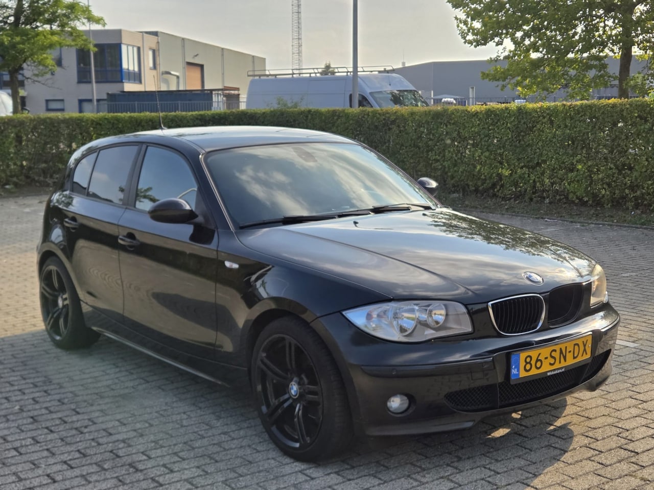 BMW 1-serie - 120i High Executive | Lm velgen | Airco | PDC | - AutoWereld.nl
