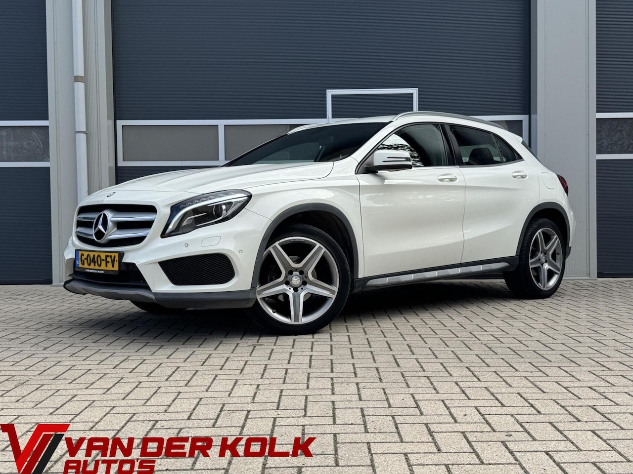 Mercedes-Benz GLA-Klasse - 200 Prestige Automaat | Leder/Alcantara | Navigatie | Cruise | LED | Sensoren - AutoWereld.nl