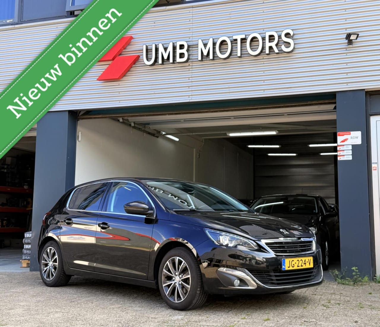 Peugeot 308 - 1.2 PureTech Blue Lease Premium 1.2 PureTech Blue Lease Premium - AutoWereld.nl