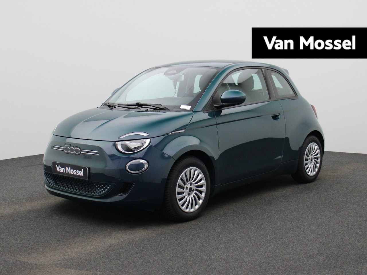 Fiat 500 - 500e 42 kWh Passion | Camera | Apple Carplay / Android Auto | Navigatie | Stoel verwarming - AutoWereld.nl