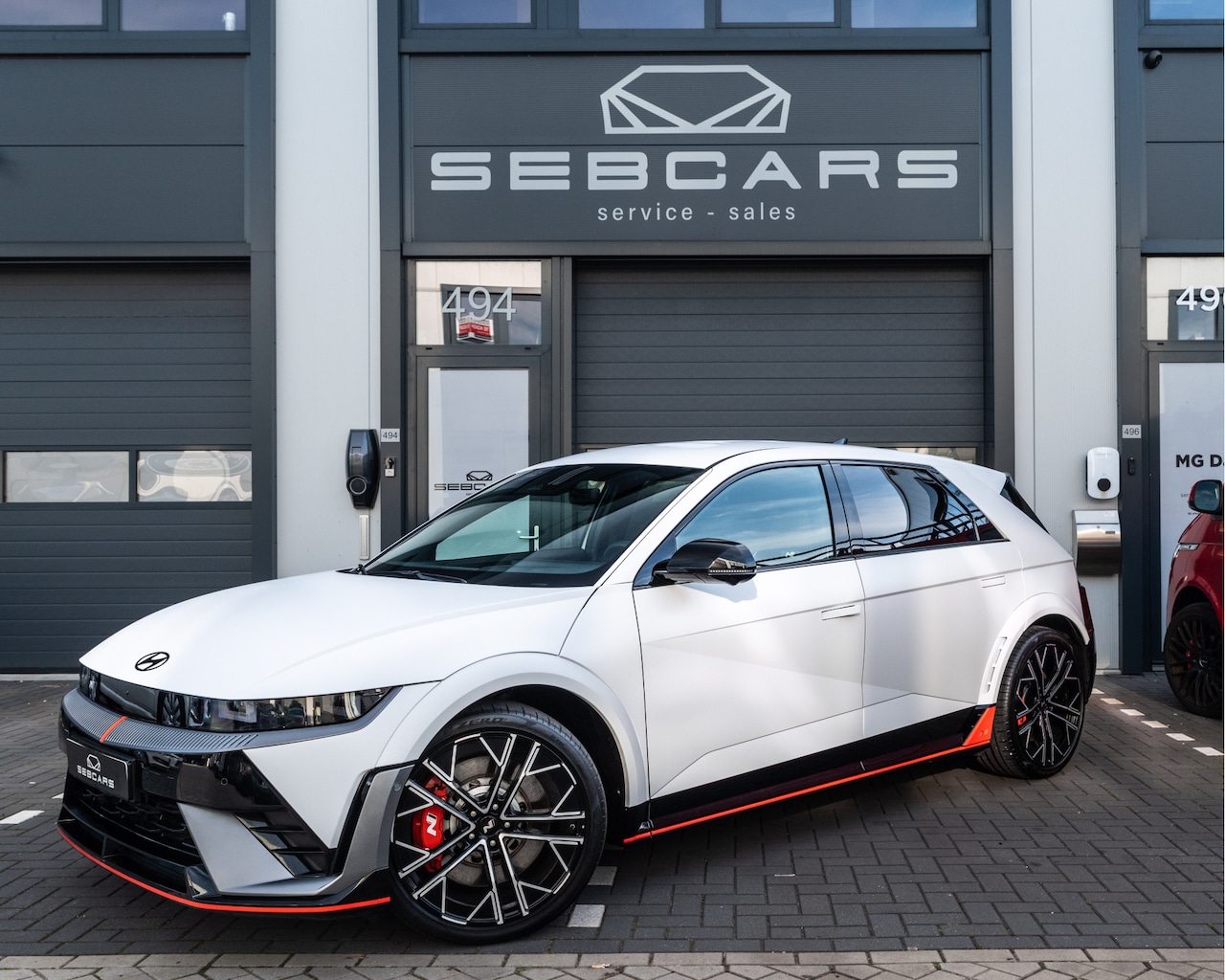 Hyundai IONIQ 5 - N AWD 84 kWh 650 PK / ATLAS WHITE MATTE / N E-SHIFT / HEAD UP - AutoWereld.nl