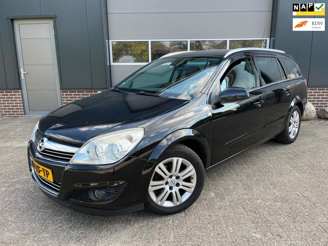 Opel Astra Wagon - 1.6 Cosmo-AUTOMAAT-Clima-Trekhaak! - AutoWereld.nl