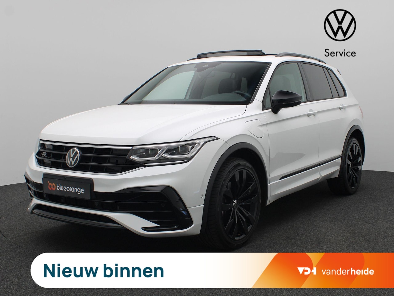 Volkswagen Tiguan - 1.4 TSI eHybrid R-Line Business 245PK DSG Panoramadak, Trekhaak, Leder, Memorystoel, 360gr - AutoWereld.nl