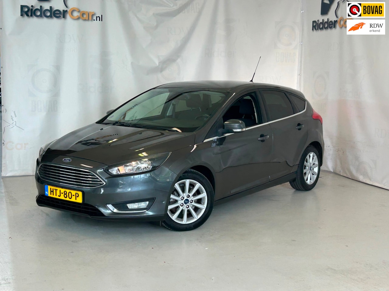 Ford Focus - 1.0 Titanium Edition|CRUISE|AIRCO|NAVI|PARK SENS|APK 07-27| - AutoWereld.nl
