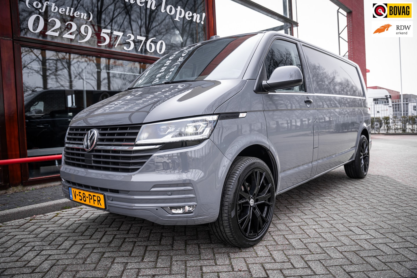 Volkswagen Transporter - 2.0 TDI 150pk | Lengte 2 | Automaat | Stoelverwarming | Navigatie | Adaptieve cruise contr - AutoWereld.nl