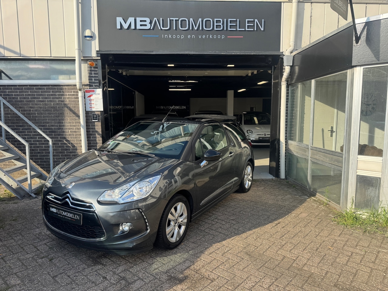 Citroën DS3 Cabrio - 1.6 VTi So Chic/Cabrio/Airco/Apk/Lm velgen/Parkeersensoren/Voll Opties! - AutoWereld.nl